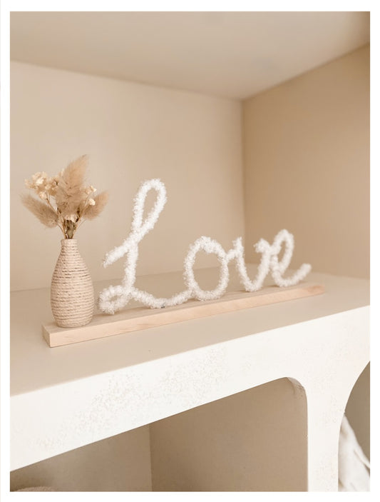 "LOVE" decoratie met vaas en droogbloemen 35x4xH15cm